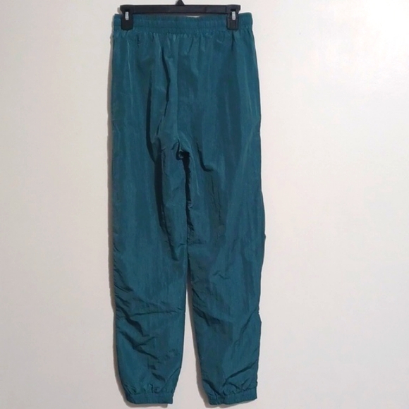 NEW IN jogger pants w/ drawstring & pockets. Parachute feel. Medium. NWT - Picture 3 of 16